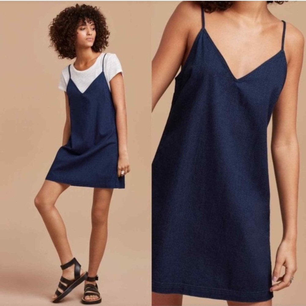 ARITZIA WILFRED Navy VIVIENNE GRUNGE MINI SLIP